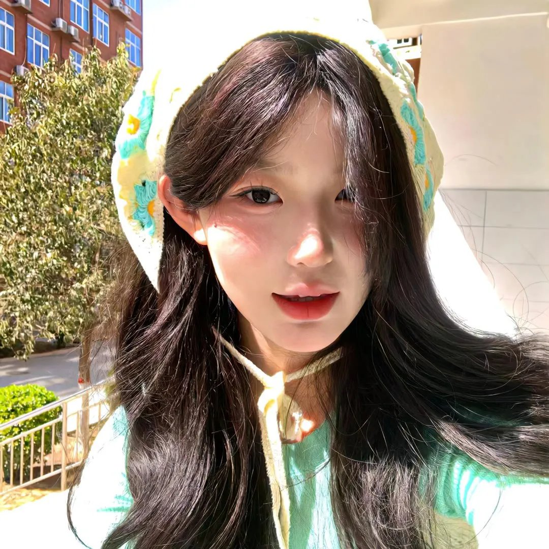 号舱房的女人